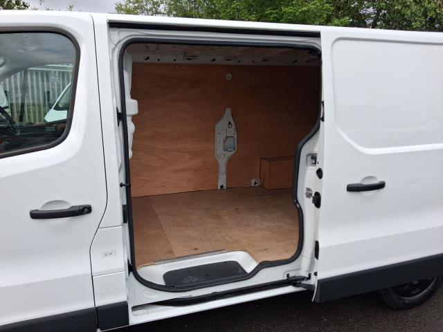 2022 Renault Trafic LL30 L2 H1 BLUE DCI 150PS BUSINESS  EURO 6 (NU72GHA) Image 5