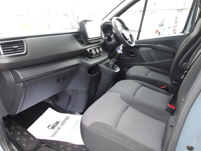 2022 Renault Trafic Sl28 Blue Dci 150 Business+ Van (NU72KMV) Image 23