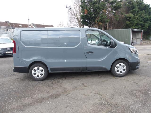 2022 Renault Trafic Sl28 Blue Dci 150 Business+ Van (NU72KMV) Image 8