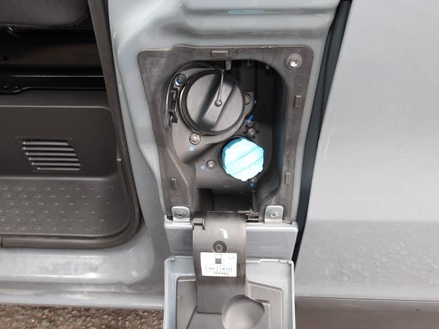 2022 Renault Trafic Sl28 Blue Dci 150 Business+ Van (NU72KMV) Image 16