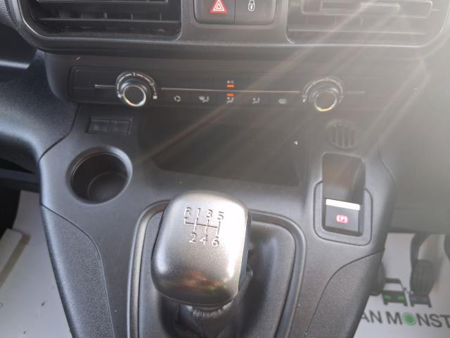 2022 Peugeot Partner 1000 1.5 Bluehdi 100 Professional Premium Van (NU72OPL) Image 25
