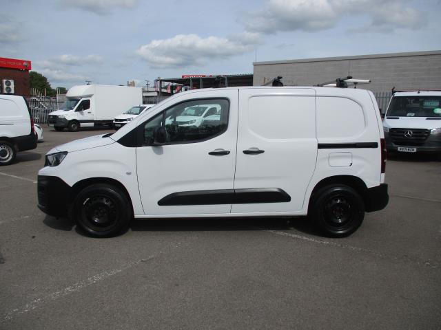 2022 Peugeot Partner 1000 1.5 Bluehdi 100 Professional Premium Van (NU72ORF) Image 8