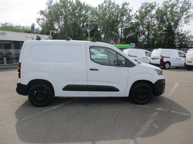 2022 Peugeot Partner 1000 1.5 Bluehdi 100 Professional Premium Van (NU72ORF) Image 3