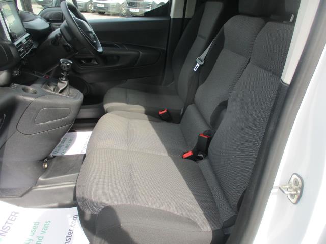 2022 Peugeot Partner 1000 1.5 Bluehdi 100 Professional Premium Van (NU72ORF) Image 26