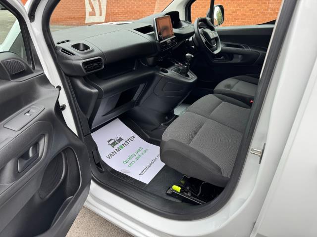 2022 Peugeot Partner 1000 1.5 Bluehdi 100 Professional Premium Van (NU72ORG) Image 28