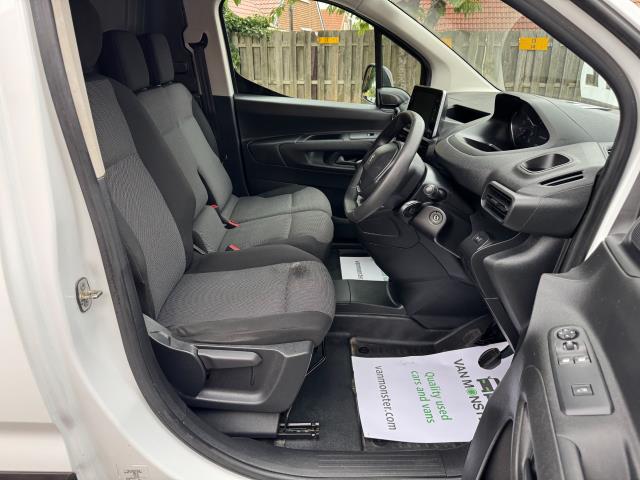 2022 Peugeot Partner 1000 1.5 Bluehdi 100 Professional Premium Van (NU72ORG) Image 15