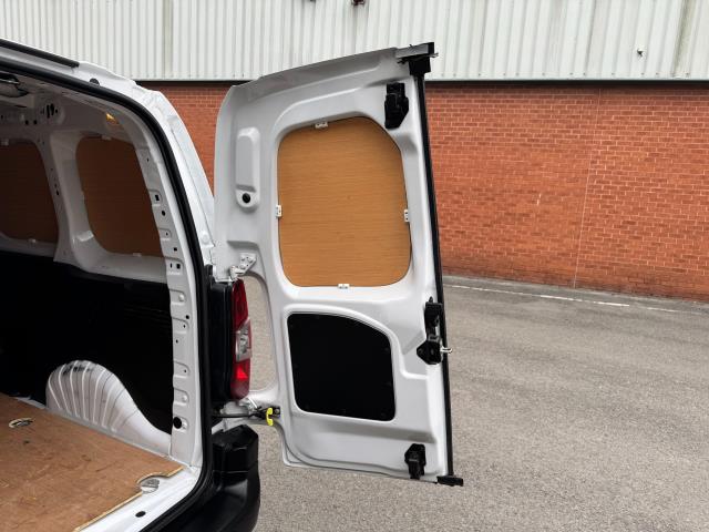 2022 Peugeot Partner 1000 1.5 Bluehdi 100 Professional Premium Van (NU72ORG) Image 50