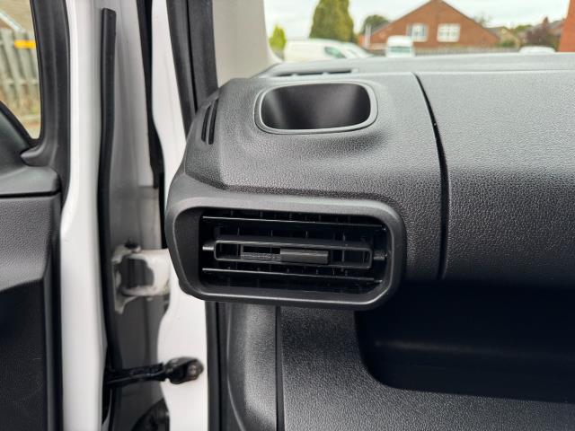 2022 Peugeot Partner 1000 1.5 Bluehdi 100 Professional Premium Van (NU72ORG) Image 37