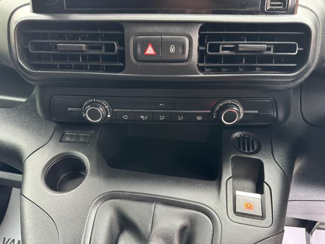 2022 Peugeot Partner 1000 1.5 Bluehdi 100 Professional Premium Van (NU72ORG) Image 25