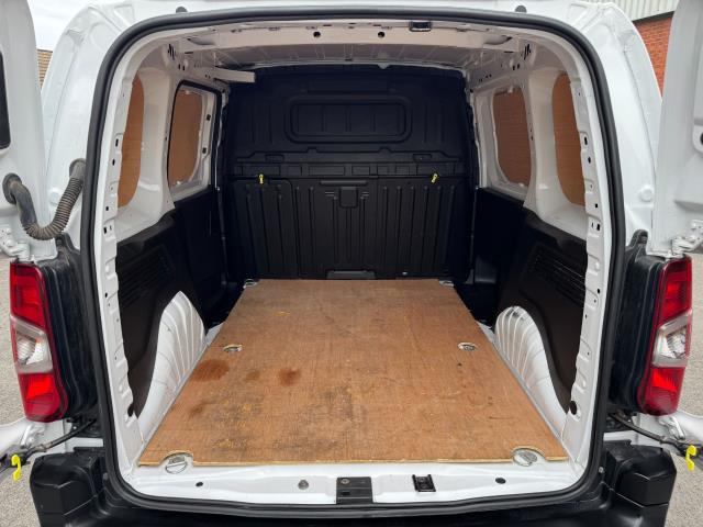 2022 Peugeot Partner 1000 1.5 Bluehdi 100 Professional Premium Van (NU72ORG) Image 43