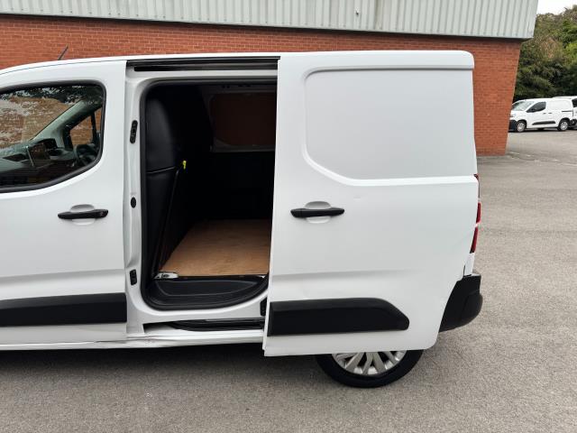 2022 Peugeot Partner 1000 1.5 Bluehdi 100 Professional Premium Van (NU72ORG) Image 41