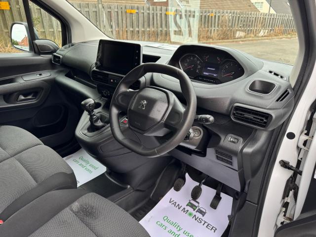 2022 Peugeot Partner 1000 1.5 Bluehdi 100 Professional Premium Van (NU72ORG) Image 14