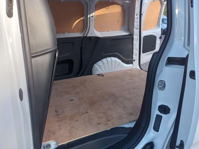 2022 Peugeot Partner 1000 1.5 Bluehdi 100 Professional Premium Van (NU72OSB) Image 7