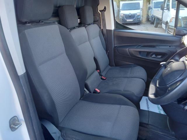 2022 Peugeot Partner 1000 1.5 Bluehdi 100 Professional Premium Van (NU72OSB) Image 24