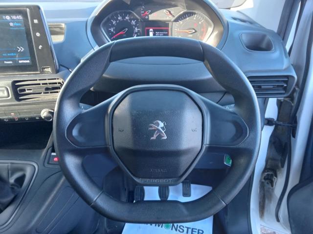 2022 Peugeot Partner 1000 1.5 Bluehdi 100 Professional Premium Van (NU72OSB) Image 19
