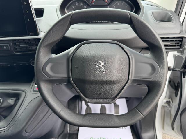 2022 Peugeot Partner L2 950 1.5 Bluehdi 100 Professional Premium Van (NU72SVE) Image 22