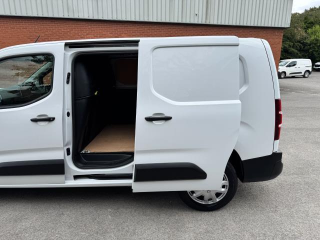 2022 Peugeot Partner L2 950 1.5 Bluehdi 100 Professional Premium Van (NU72SVE) Image 43