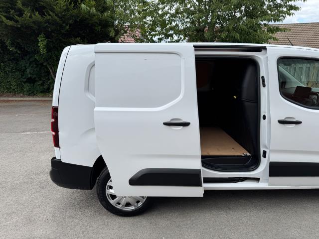 2022 Peugeot Partner L2 950 1.5 Bluehdi 100 Professional Premium Van (NU72SVE) Image 46
