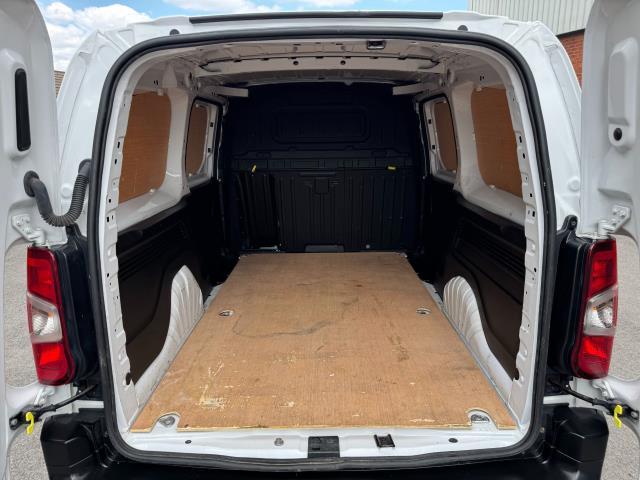 2022 Peugeot Partner L2 950 1.5 Bluehdi 100 Professional Premium Van (NU72SVE) Image 48