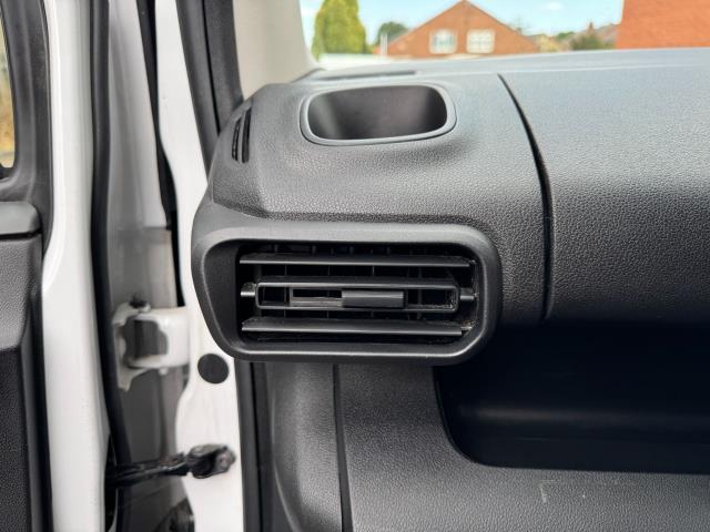 2022 Peugeot Partner L2 950 1.5 Bluehdi 100 Professional Premium Van (NU72SVE) Image 39