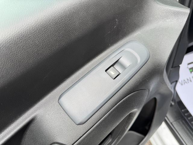 2022 Peugeot Partner L2 950 1.5 Bluehdi 100 Professional Premium Van (NU72SVE) Image 36
