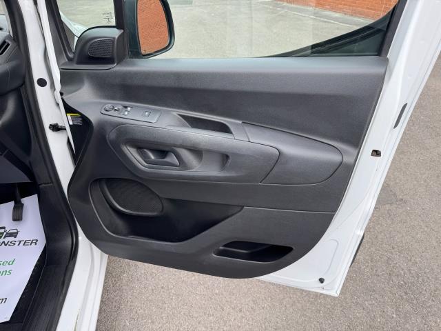 2022 Peugeot Partner L2 950 1.5 Bluehdi 100 Professional Premium Van (NU72SVE) Image 18