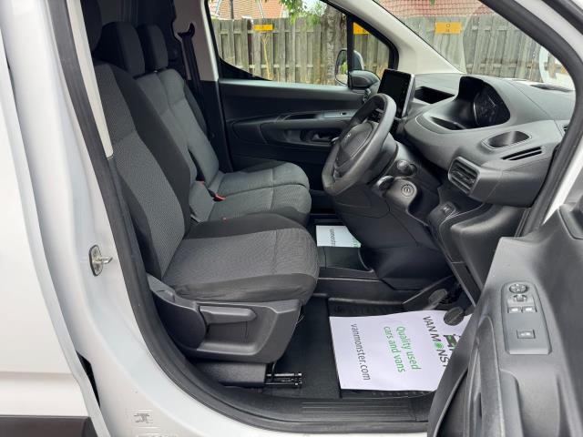 2022 Peugeot Partner L2 950 1.5 Bluehdi 100 Professional Premium Van (NU72SVE) Image 15