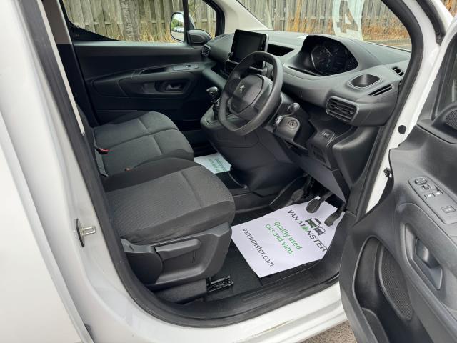 2022 Peugeot Partner L2 950 1.5 Bluehdi 100 Professional Premium Van (NU72SVE) Image 13