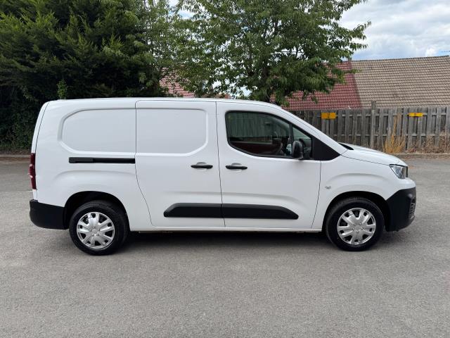 2022 Peugeot Partner L2 950 1.5 Bluehdi 100 Professional Premium Van (NU72SVE) Image 10