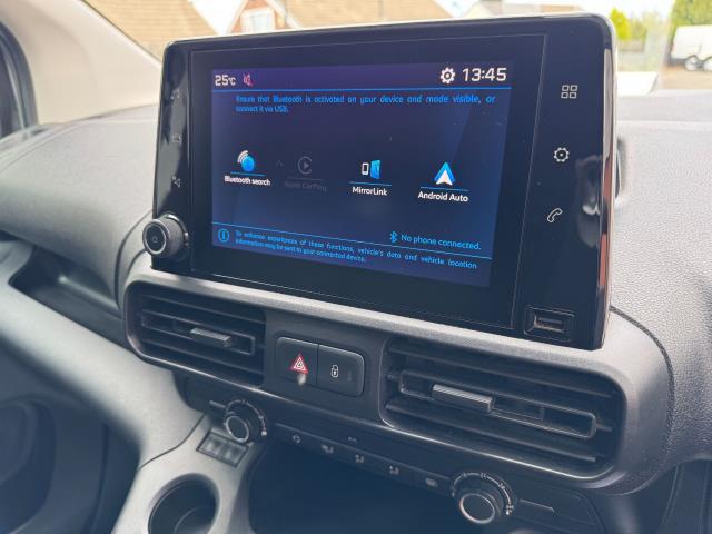 2022 Peugeot Partner L2 950 1.5 Bluehdi 100 Professional Premium Van (NU72SVE) Image 25