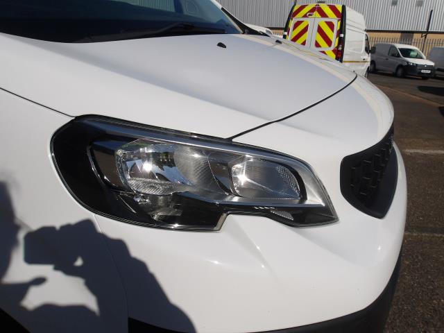 2022 Peugeot Expert 1000 1.5 Bluehdi 100 Professional Premium Van (NU72SYP) Image 14