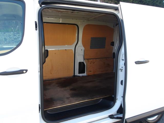 2022 Peugeot Expert 1000 1.5 Bluehdi 100 Professional Premium Van (NU72SYP) Image 15