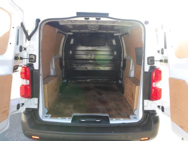 2022 Peugeot Expert 1000 1.5 Bluehdi 100 Professional Premium Van (NU72SYP) Image 16