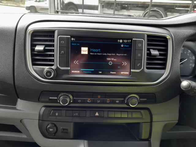 2022 Peugeot Expert 1000 1.5 Bluehdi 100 Professional Premium Van (NU72SZW) Image 28