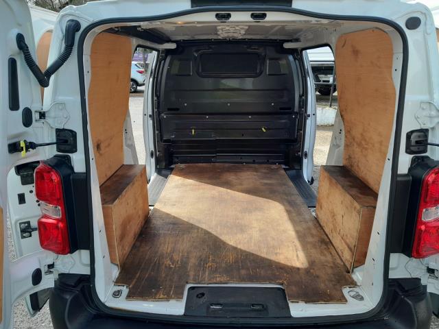 2022 Peugeot Expert 1000 1.5 Bluehdi 100 Professional Premium Van (NU72SZW) Image 22