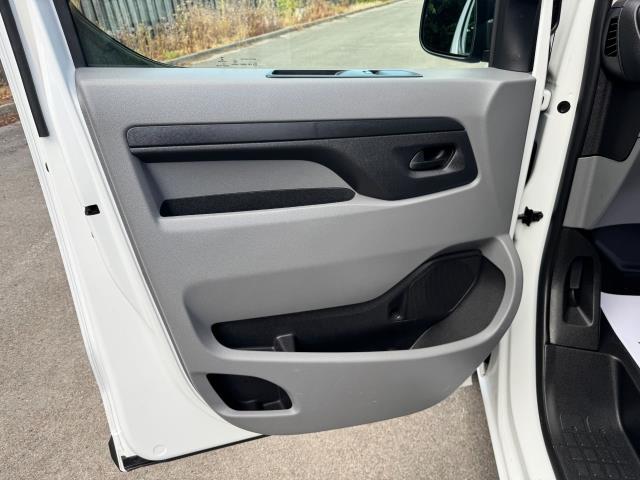 2022 Peugeot Expert 1400 2.0 Bluehdi 145 Professional Premium Van (NU72TGE) Image 35