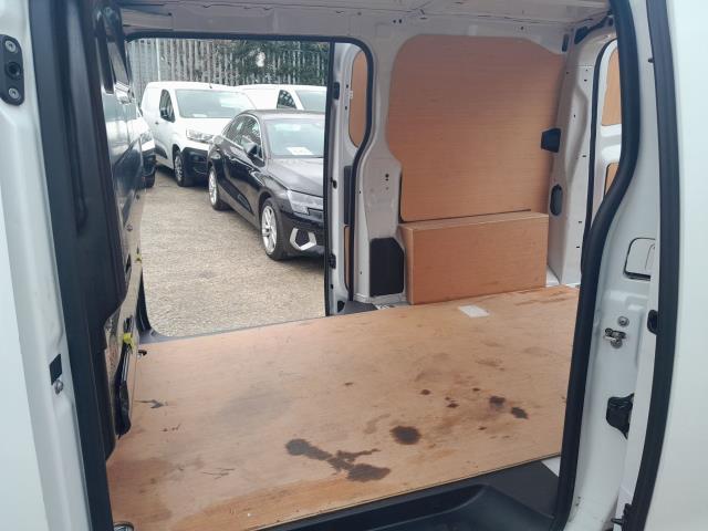 2022 Peugeot Expert 1400 2.0 Bluehdi 145 Professional Premium Van (NU72TJO) Image 22