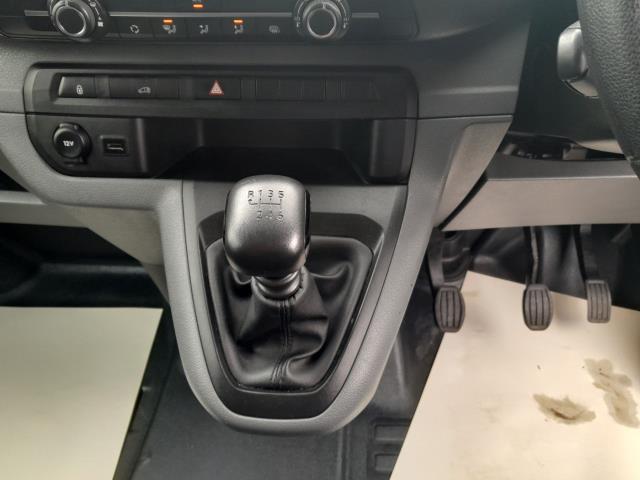 2022 Peugeot Expert 1400 2.0 Bluehdi 145 Professional Premium Van (NU72TJO) Image 27