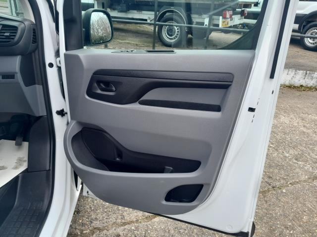 2022 Peugeot Expert 1400 2.0 Bluehdi 145 Professional Premium Van (NU72TJO) Image 32