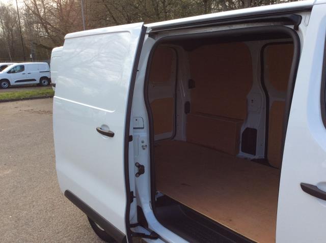 2022 Peugeot Expert 1400 2.0 Bluehdi 145 Professional Premium Van (NU72TJZ) Image 16