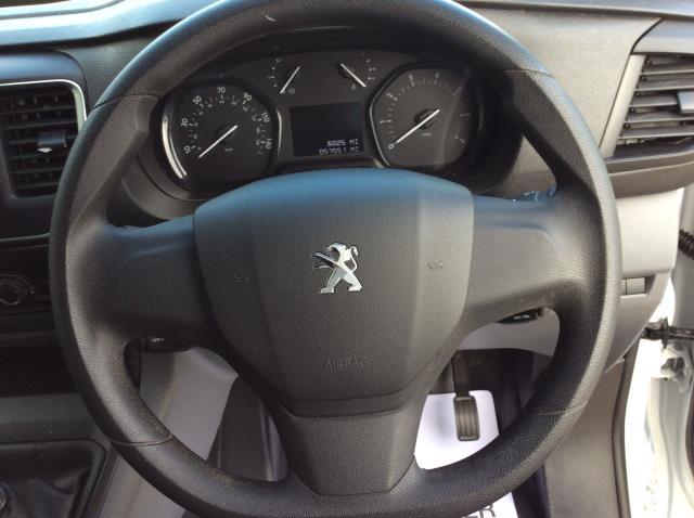 2022 Peugeot Expert 1400 2.0 Bluehdi 145 Professional Premium Van (NU72TJZ) Image 20