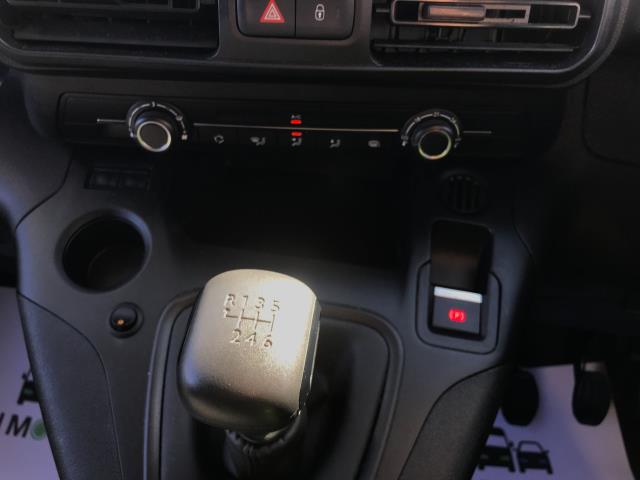 2022 Peugeot Partner 1000 1.5 Bluehdi 100 Professional Premium Van (NU72TMX) Image 27