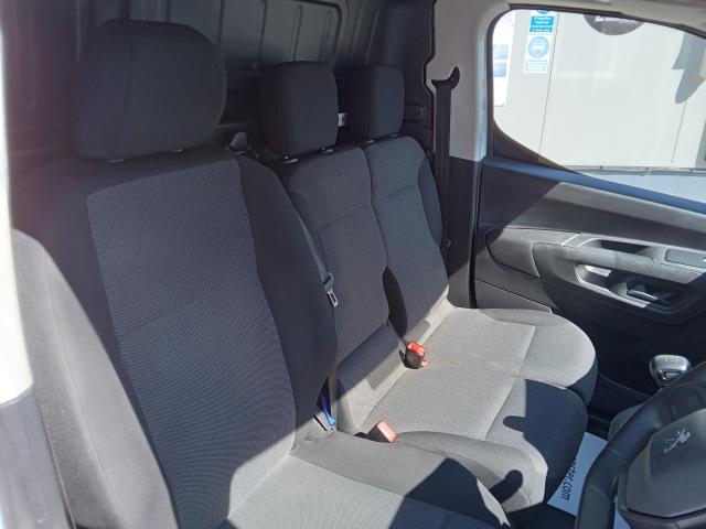 2022 Peugeot Partner 1000 1.5 Bluehdi 100 Professional Premium Van (NU72TWG) Image 21