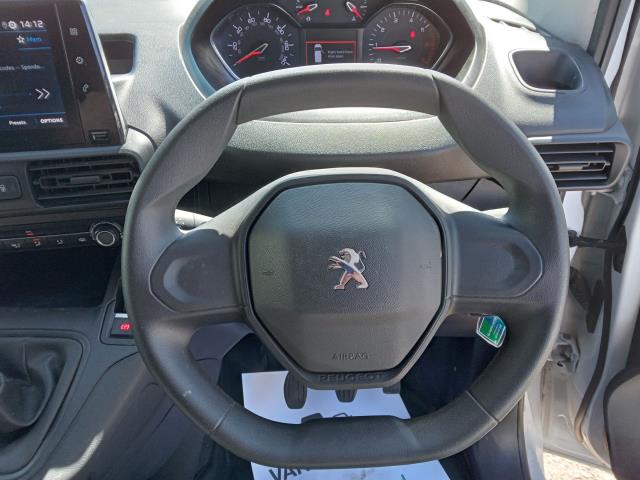 2022 Peugeot Partner 1000 1.5 Bluehdi 100 Professional Premium Van (NU72TWG) Image 22