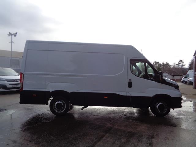 2022 Iveco Daily 2.3 High Roof Business Van 3520L Wb (NU72VTG) Image 3