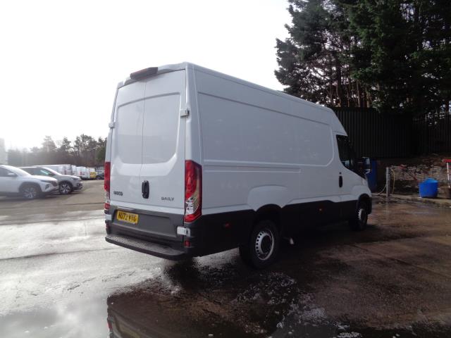 2022 Iveco Daily 2.3 High Roof Business Van 3520L Wb (NU72VTG) Image 4