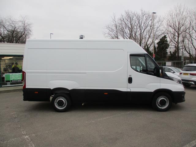 2022 Iveco Daily 35S14 2.3 HIGHROOF BUSINESS 3520L WB (NU72VVO) Image 3