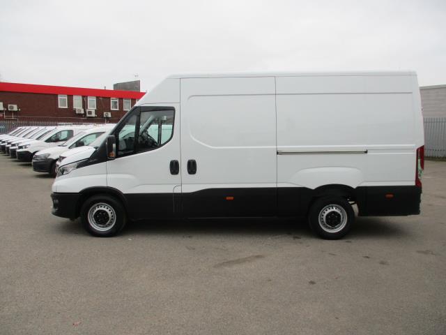 2022 Iveco Daily 35S14 2.3 HIGHROOF BUSINESS 3520L WB (NU72VVO) Image 9