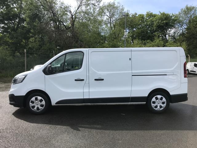 2022 Renault Trafic Ll30 Blue Dci 130 Business+ Van (NU72YUL) Image 6