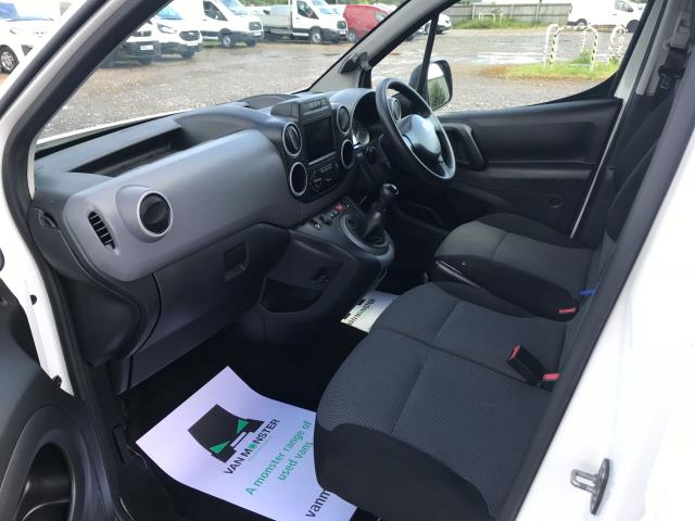 2017 Peugeot Partner 850 1.6 Bluehdi 100 Professional Van [Non Ss] (NV17LSE) Image 22